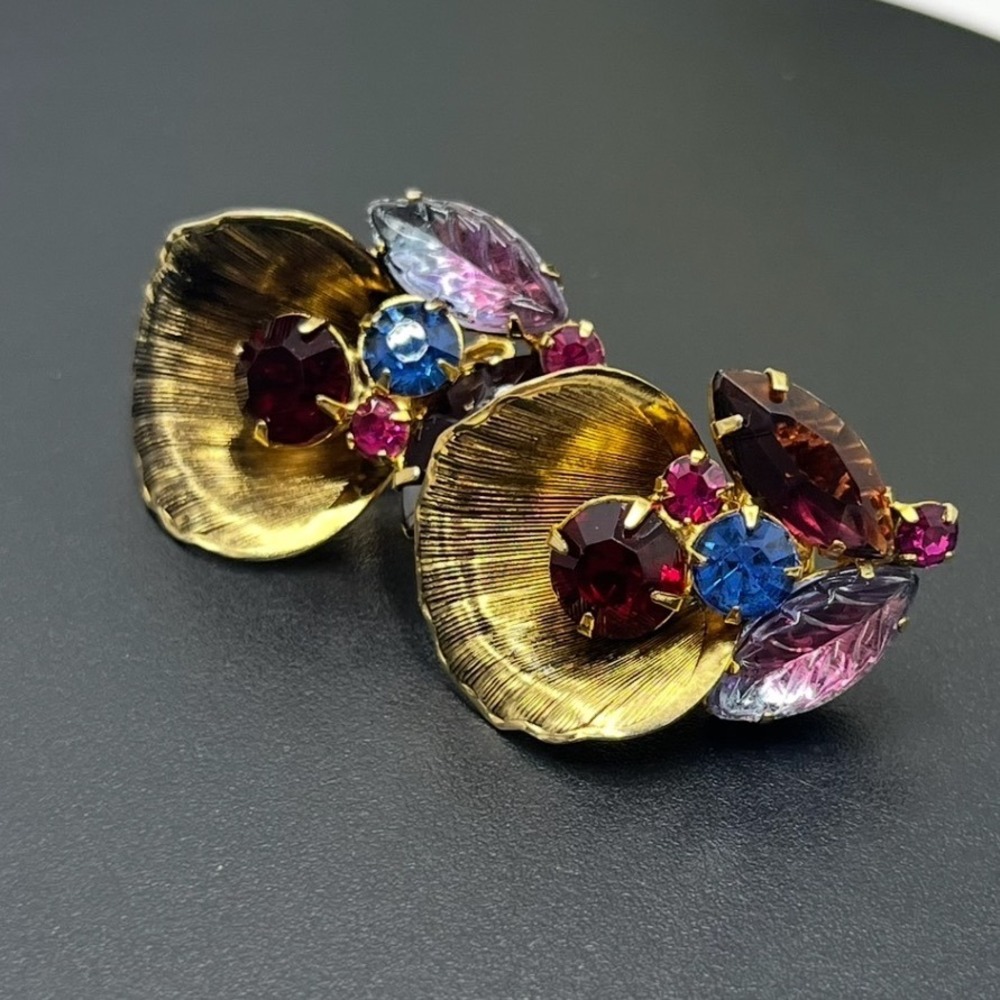 Vintage ? Juliana Gold Tone Rhinestone Fan Clip on Earrings: Purple Givre Glass